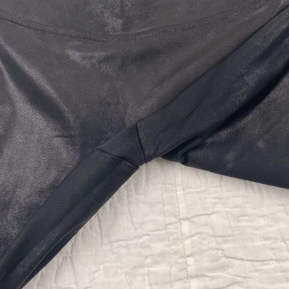 Spanx Faux Leather Leggings size Medium - Picture 7 of 9
